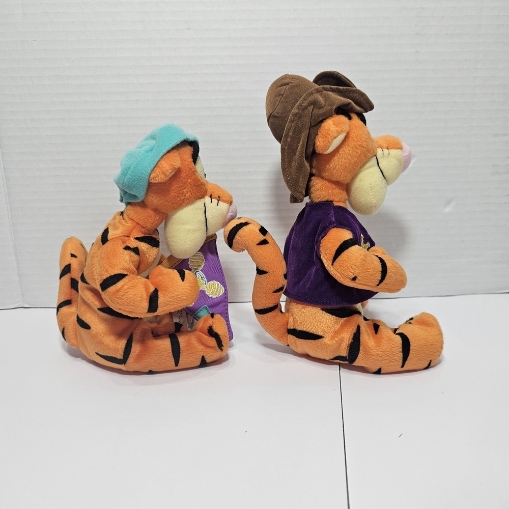 Lot Of 2 Tigger Plush Toy Set - Orange and Brown - Picture 4 of 11
